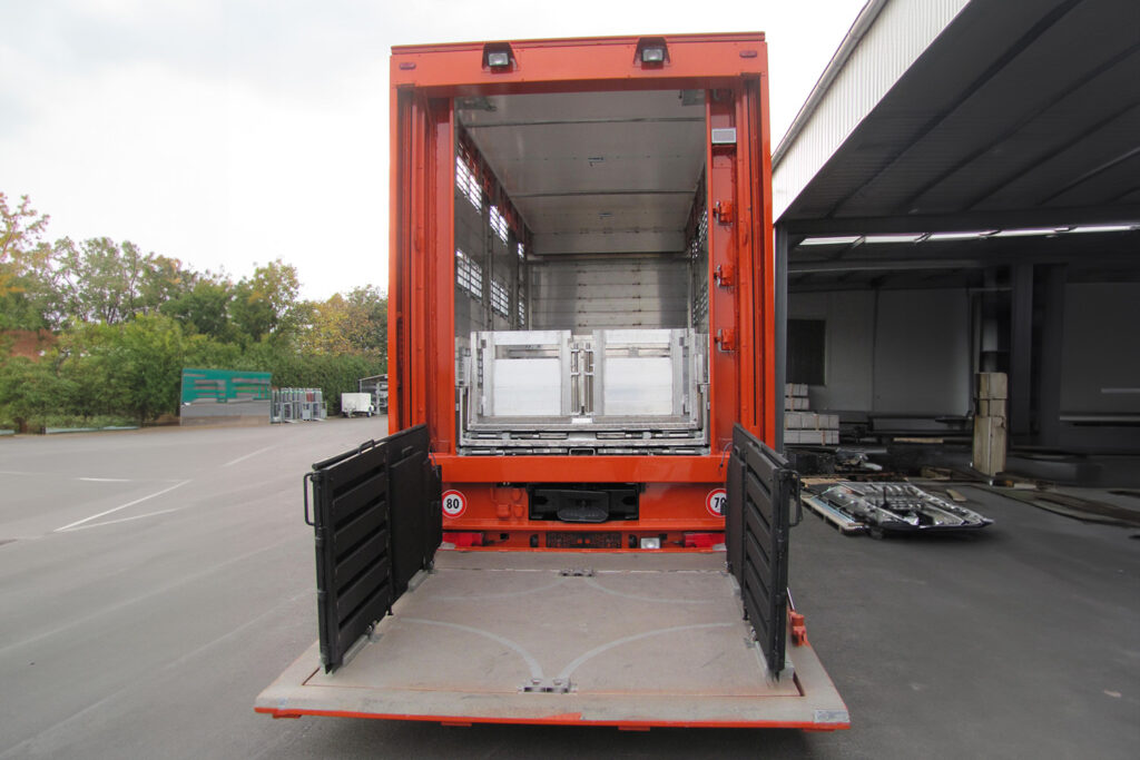 Sykono-products-livestock-transport-lifts