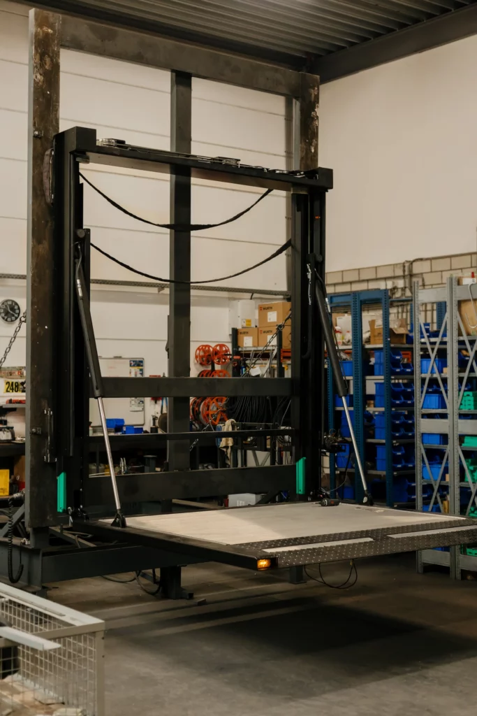 Sykono-abous-us-creating-lift
