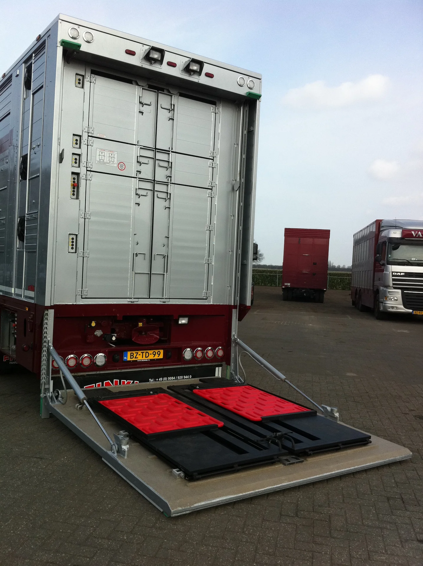 Sykono-spl-livestock-lift-1500-1